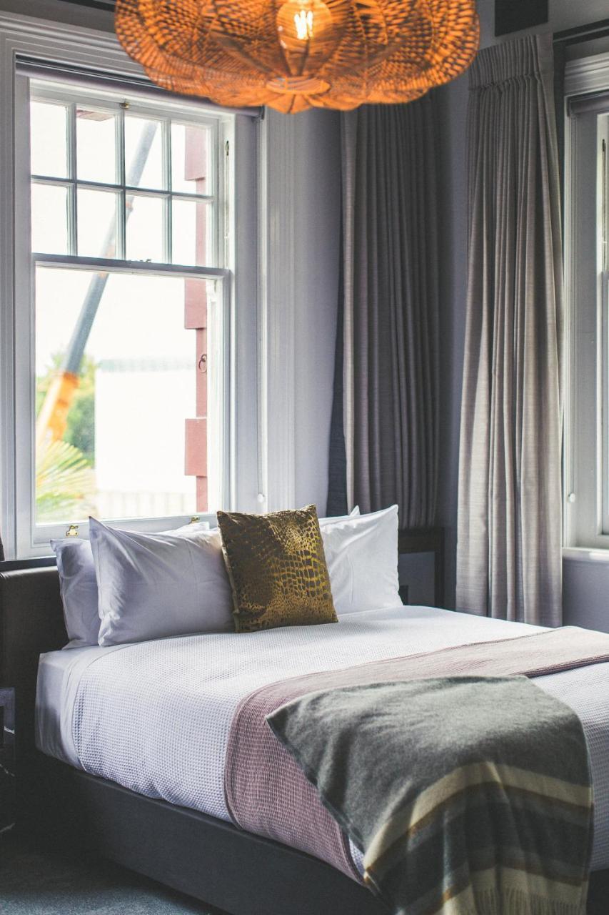 Clarence Boutique Hotel Tauranga Exteriör bild