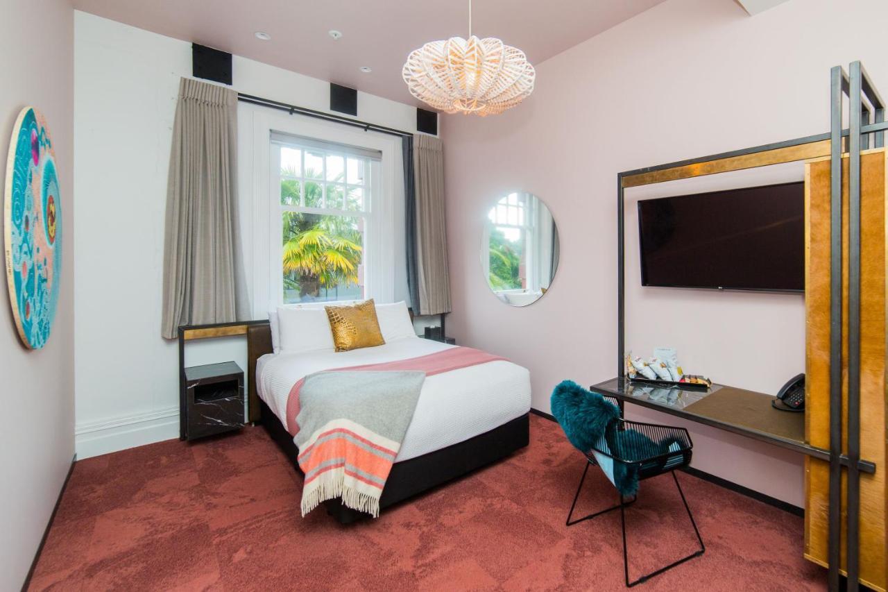 Clarence Boutique Hotel Tauranga Exteriör bild